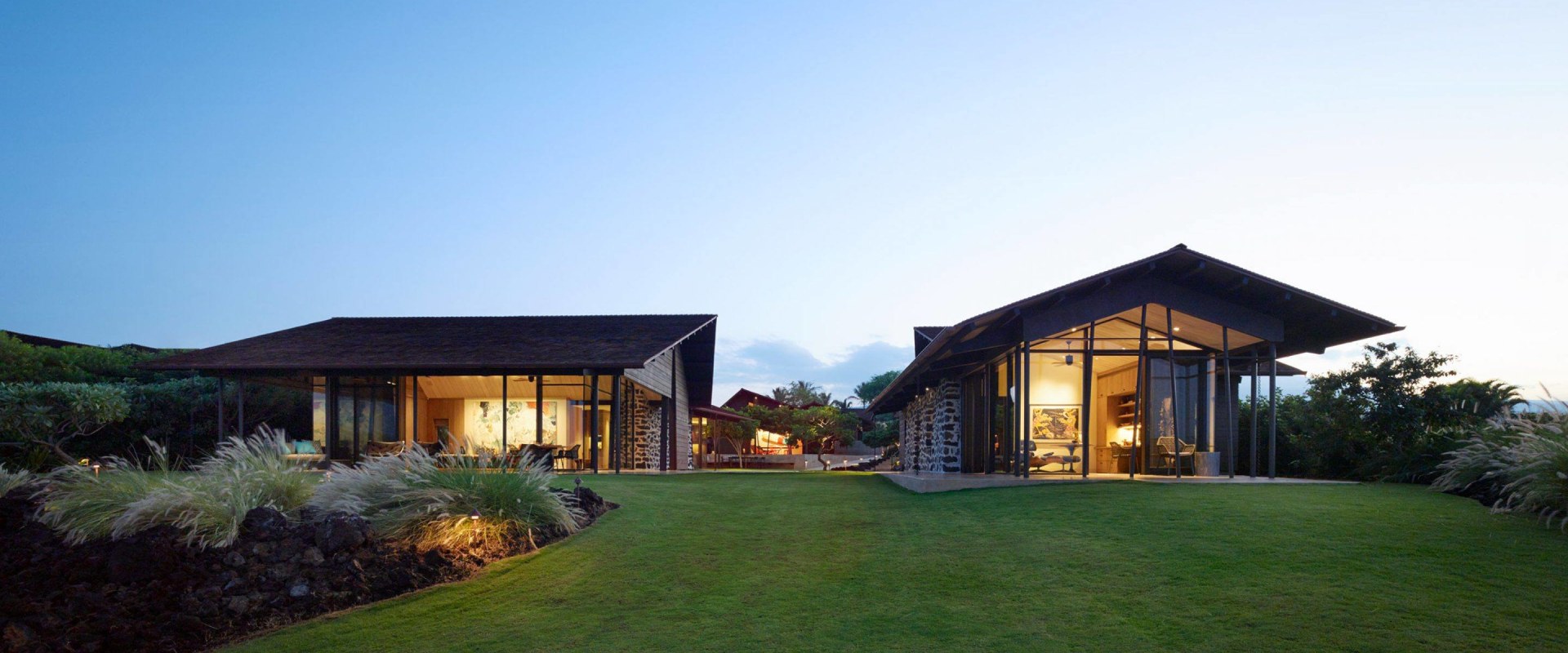 Exploring the Unique Hawaiian Architecture: Traditional Homes vs Modern Homes